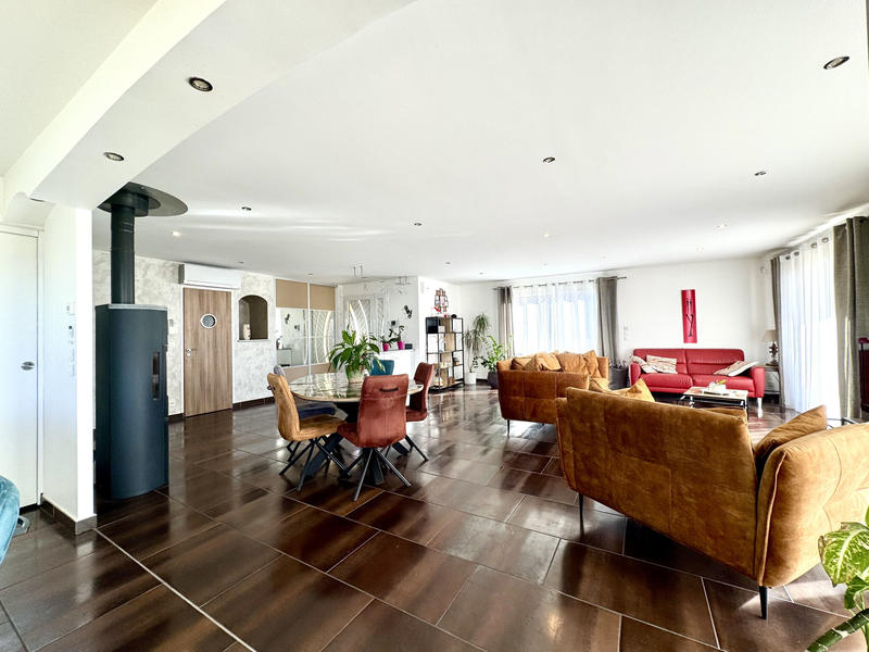 Maison - 150 m² - 5 pièces