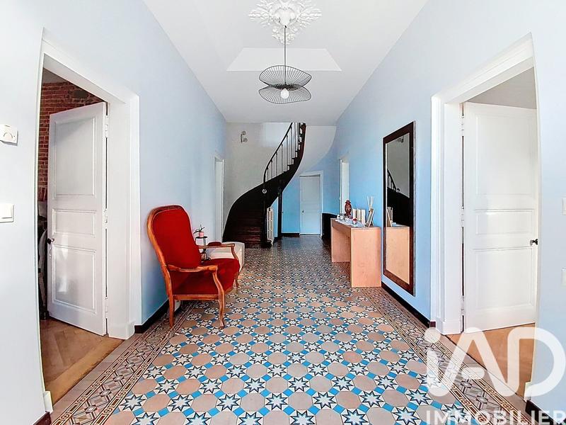 Maison - 317 m² - 11 pièces