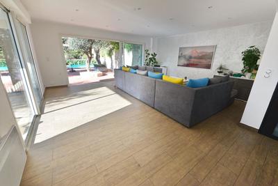 Maison - 183 m² - 5 pièces