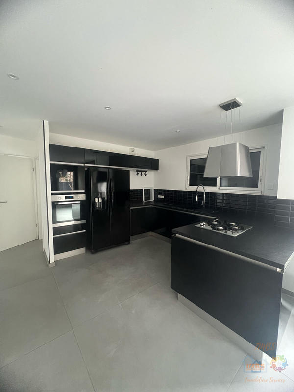 Maison contemporaine - 106 m² - 4 pièces