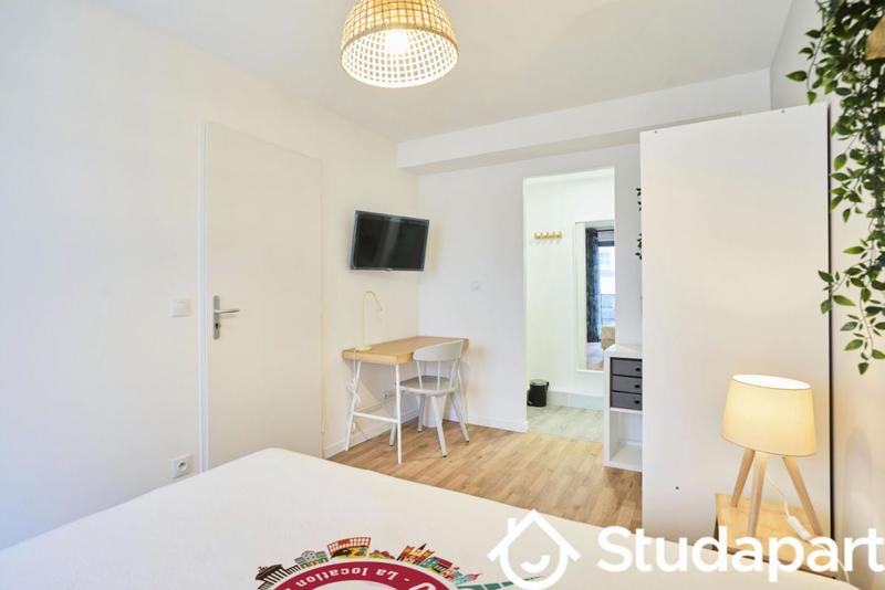 Chambre - 12 m² - 1 pièce