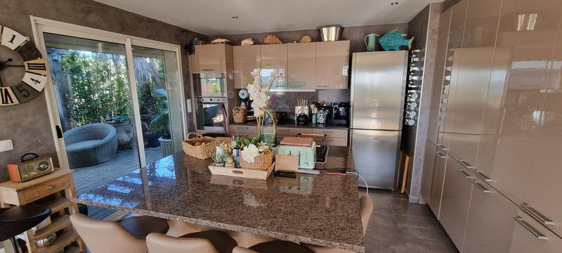 Appartement - 167 m² - 6 pièces