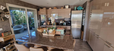 Appartement - 167 m² - 6 pièces