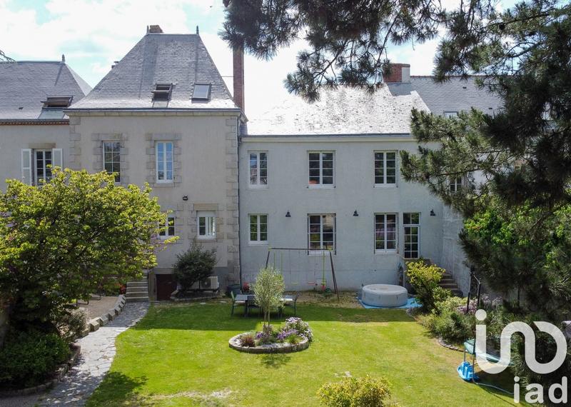 Maison de ville - 236 m² - 10 pièces