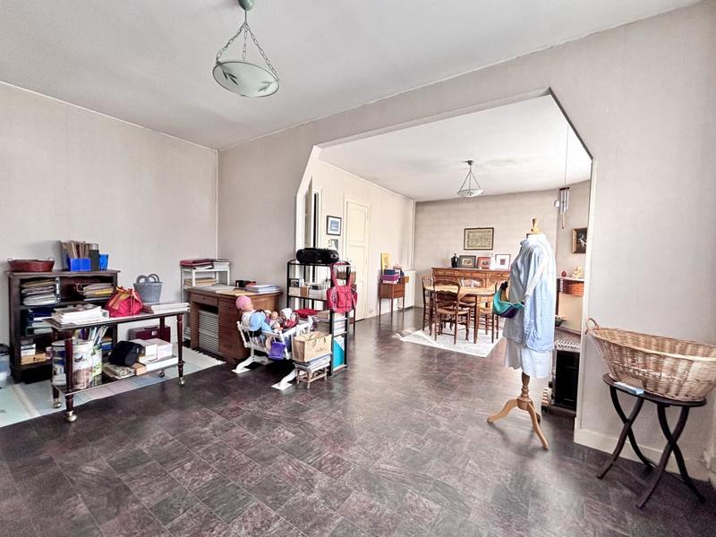 Immeuble - 160 m² - 7 pièces