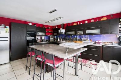 Maison - 175 m² - 6 pièces
