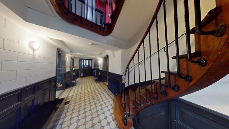 Appartement - 98 m² - 4 pièces