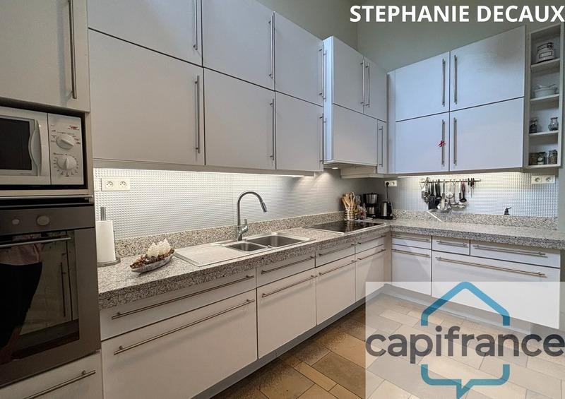 Propriété - 237 m² - 11 pièces