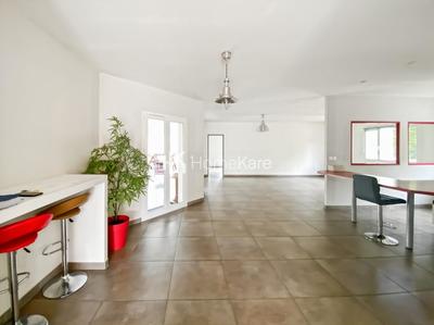 Maison - 200 m² - 5 pièces