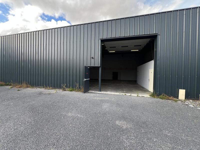 Entrepôt - 450 m²