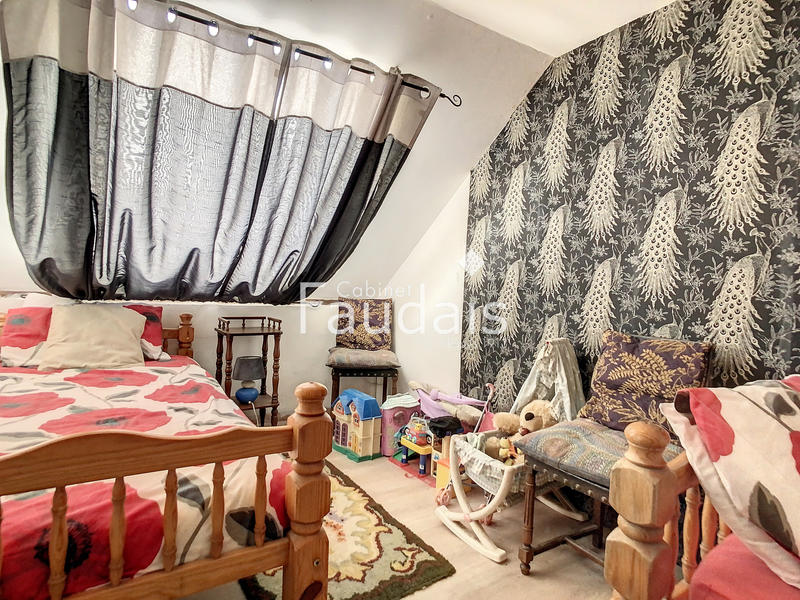 Propriété - 200 m² - 10 pièces