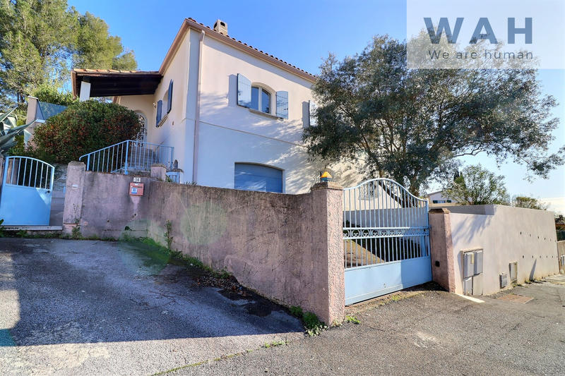 Villa - 210 m² - 7 pièces