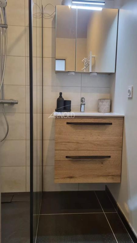 Maison - 99 m² - 5 pièces