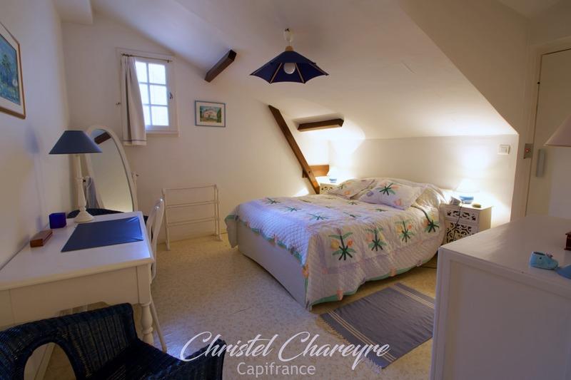 Maison - 196 m² - 8 pièces