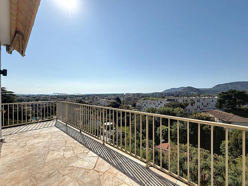 Appartement - 120 m² - 4 pièces