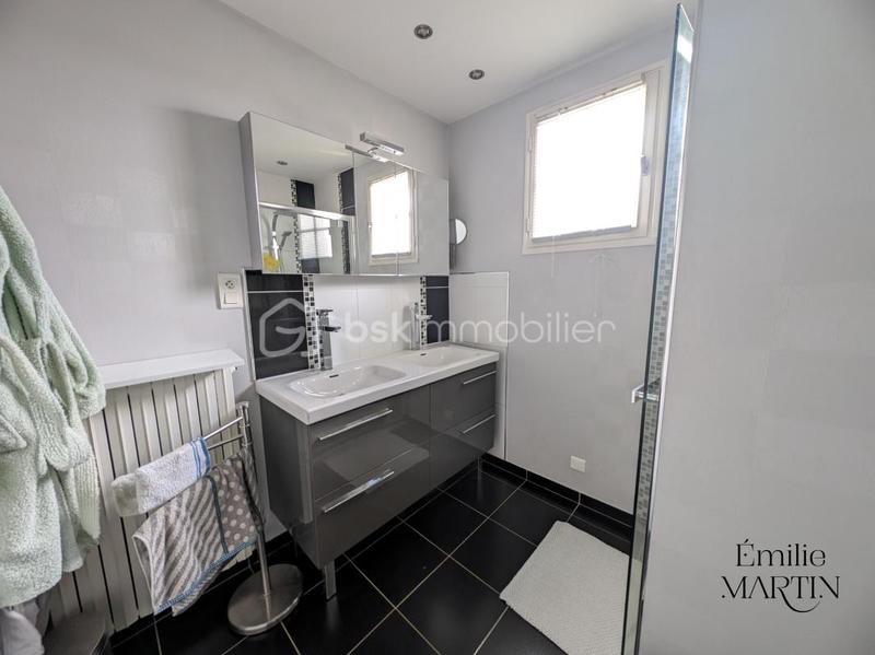 Maison - 111 m² - 5 pièces