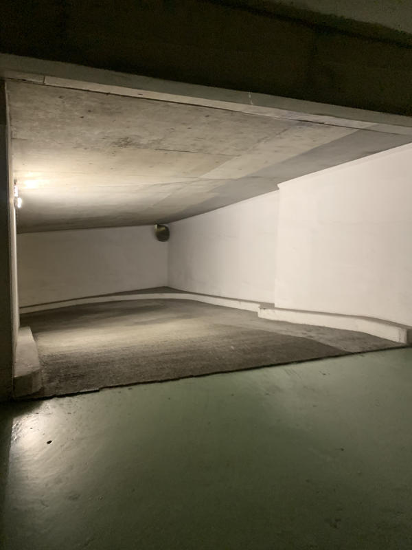 Parking / Garage - 12 m²