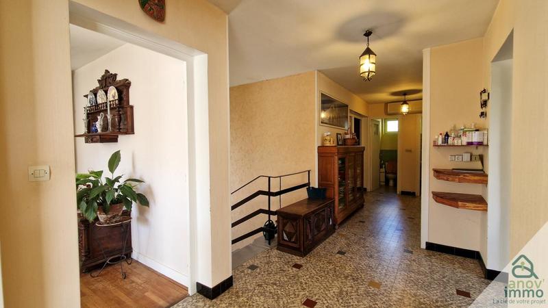 Maison - 177 m² - 7 pièces