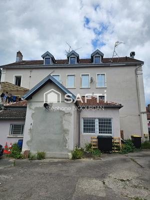 Appartement - 155 m² - 2 pièces