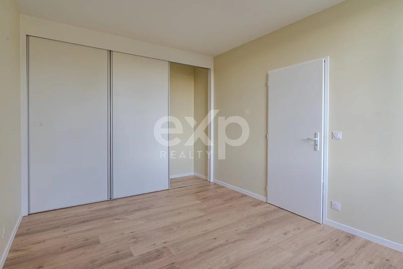 Appartement - 90 m² - 4 pièces