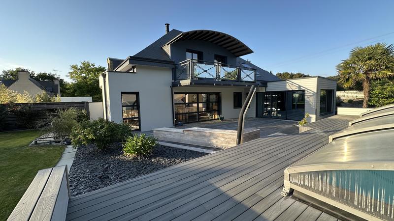 Maison - 270 m² - 10 pièces