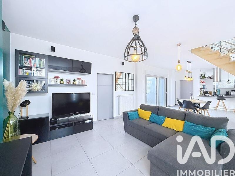 Maison - 95 m² - 5 pièces