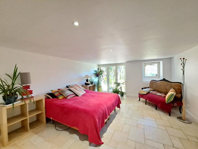 Maison - 221 m² - 9 pièces