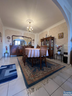 Maison - 163 m² - 7 pièces