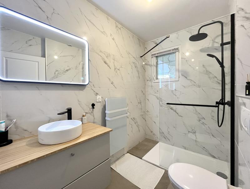 Maison contemporaine - 250 m² - 8 pièces