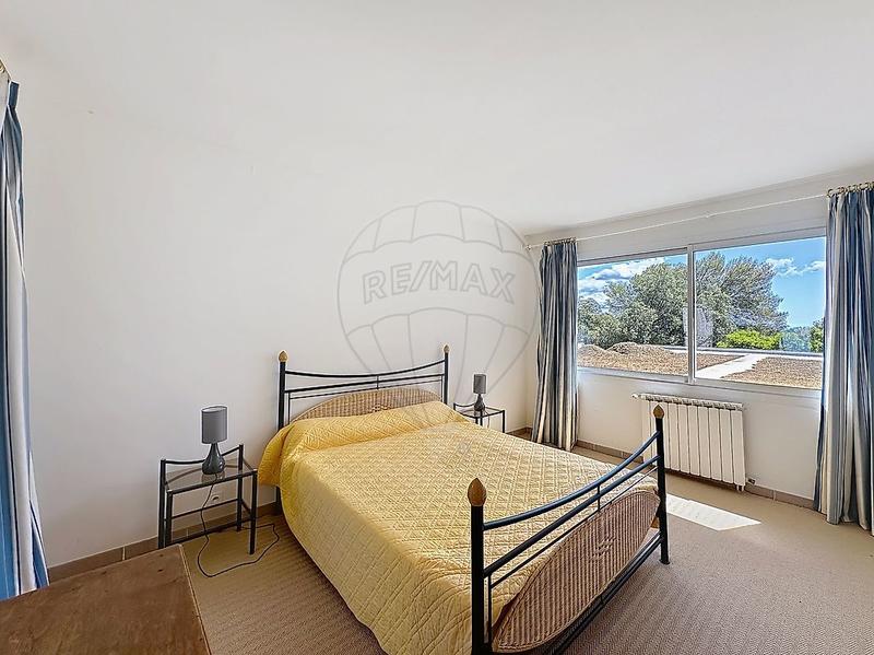 Propriété - 333 m² - 9 pièces