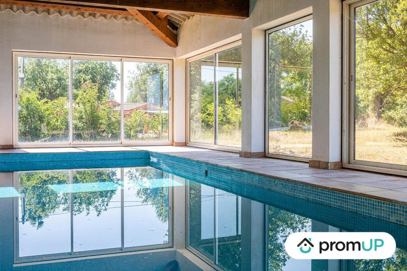 Villa - 220 m² - 8 pièces