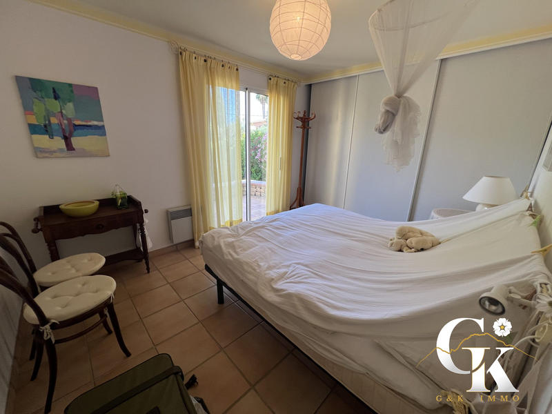 Maison - 250 m² - 7 pièces