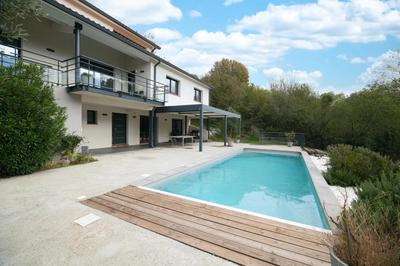 Villa - 245 m² - 9 pièces