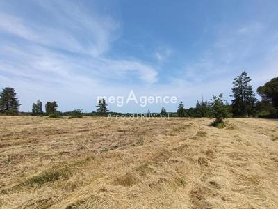 Terrain constructible - 4 558 m²
