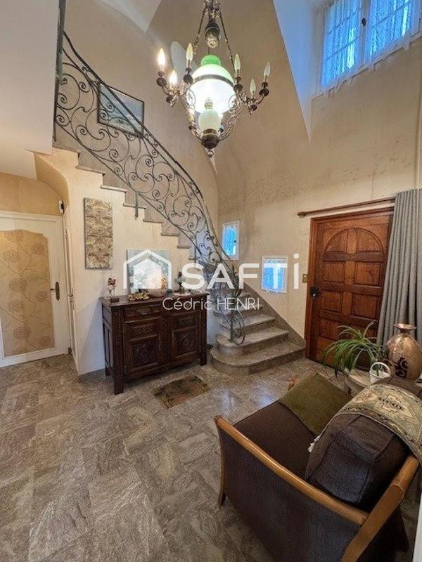 Maison - 205 m² - 6 pièces