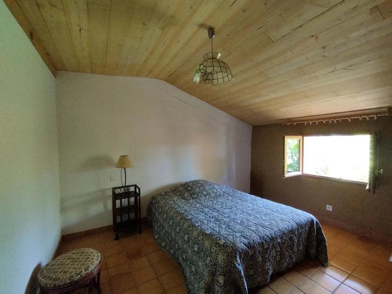 Propriété - 260 m² - 10 pièces