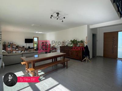 Maison - 150 m² - 4 pièces