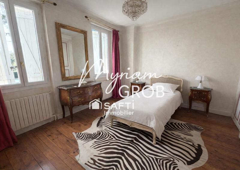 Maison de ville - 230 m² - 7 pièces