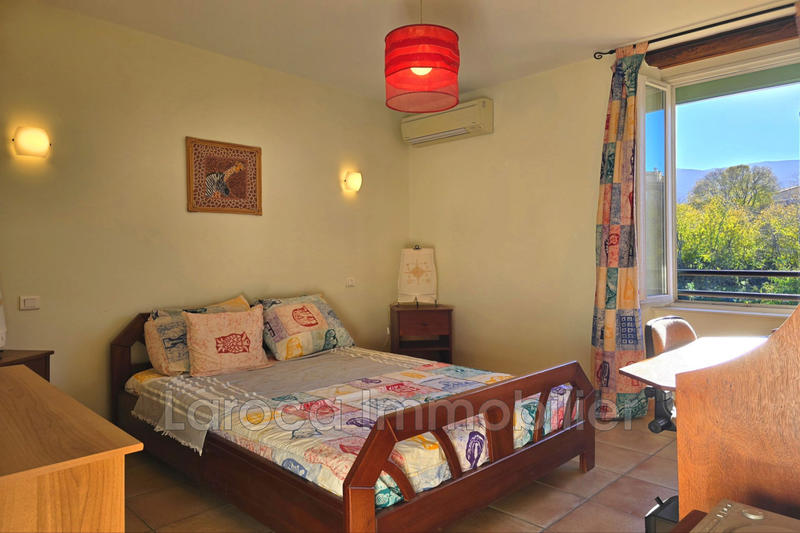 Maison en pierre - 311 m² - 6 pièces