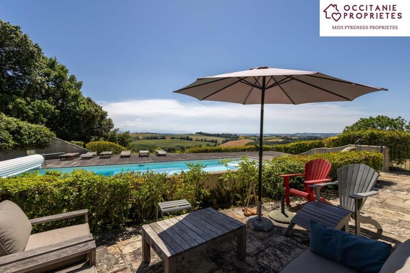 Maison de maîtres - 900 m² - 26 pièces