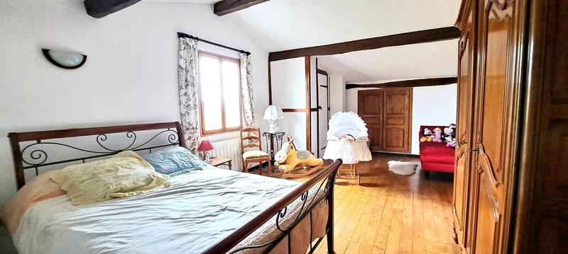 Propriété - 190 m² - 7 pièces