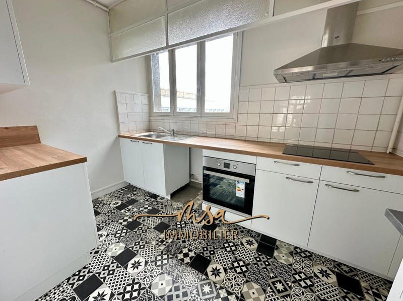 Appartement - 84 m² - 5 pièces