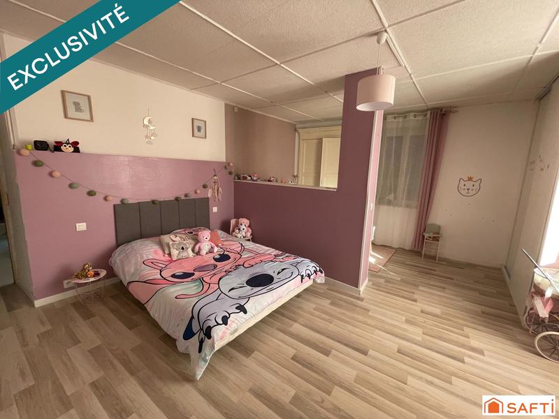 Maison - 235 m² - 8 pièces