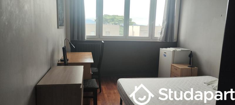 Chambre - 12 m² - 1 pièce