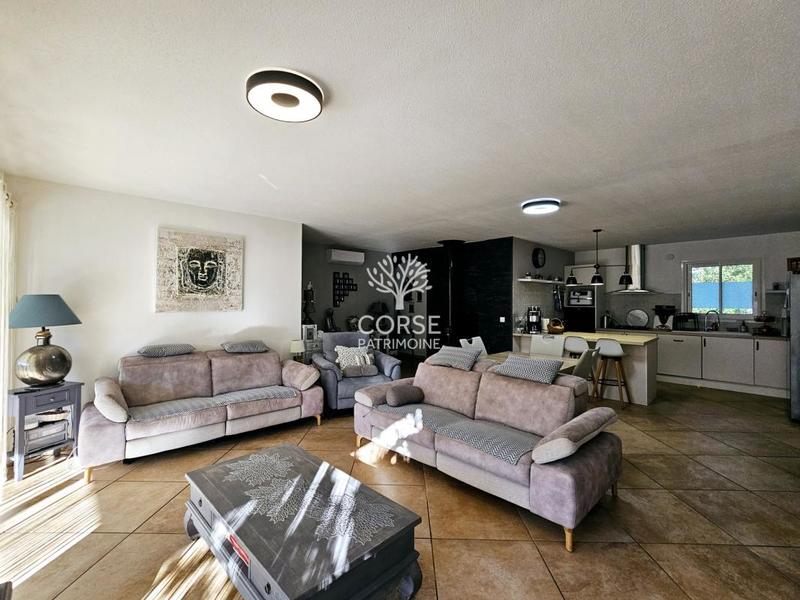 Villa - 130 m² - 5 pièces