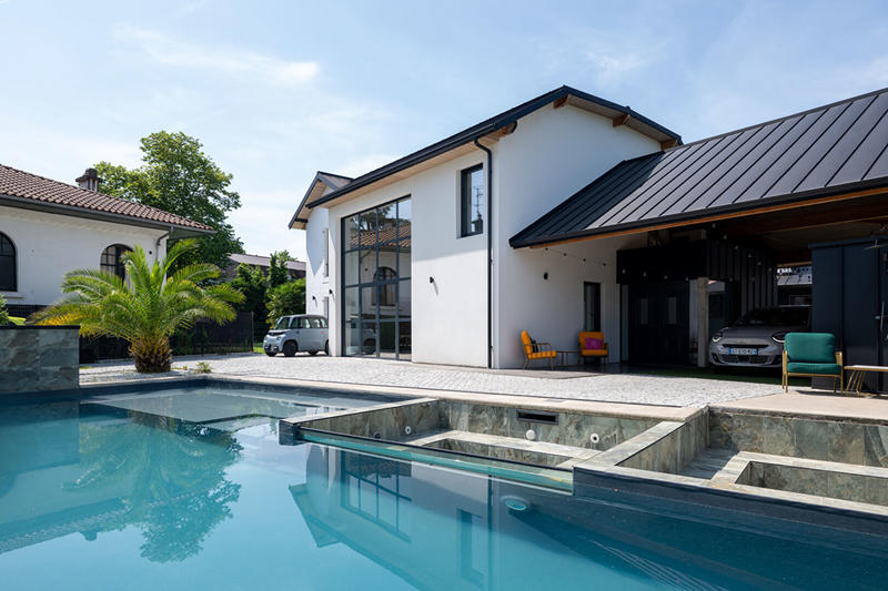 Maison - 198 m² - 7 pièces