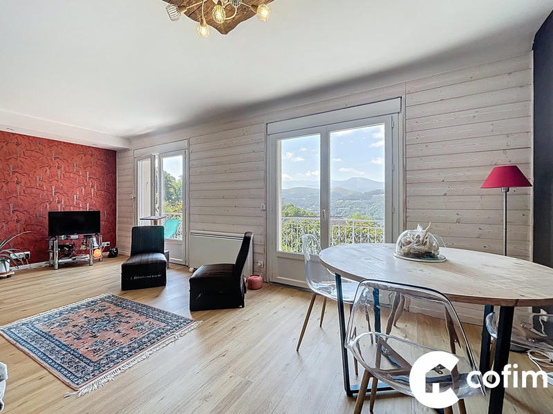 Maison - 185 m² - 6 pièces