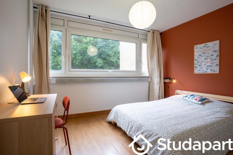 Chambre - 10 m² - 1 pièce