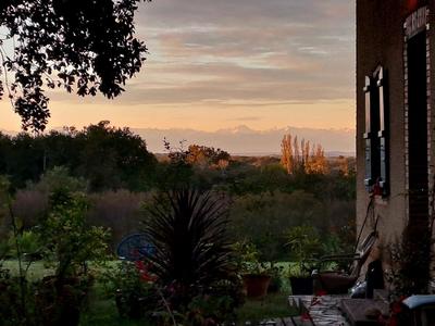 Propriété - 235 m² - 6 pièces