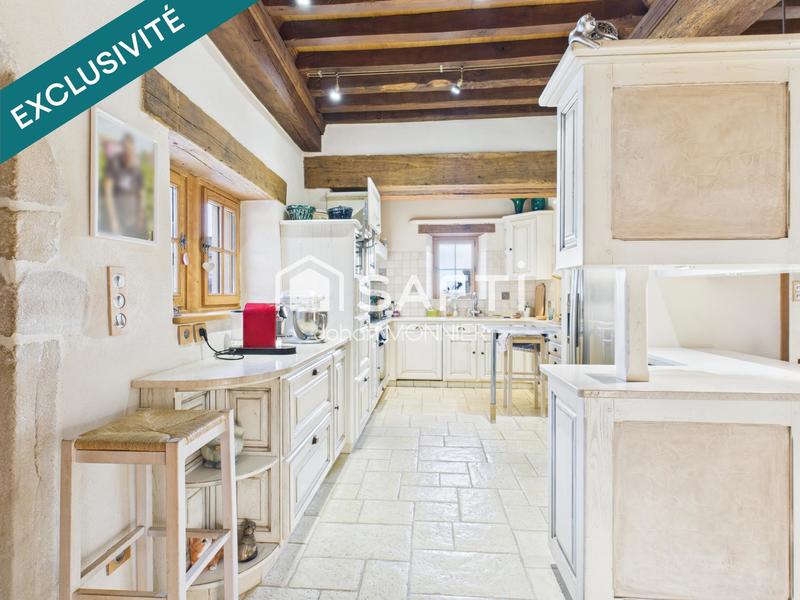 Maison - 322 m² - 8 pièces